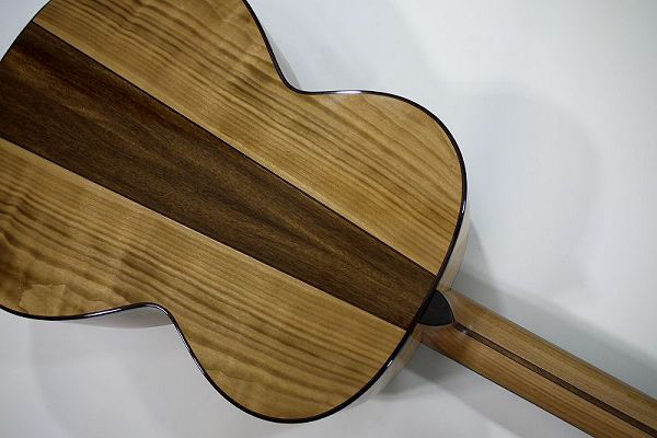 Brook Guitar back Cherry With Brazilian Chestnut