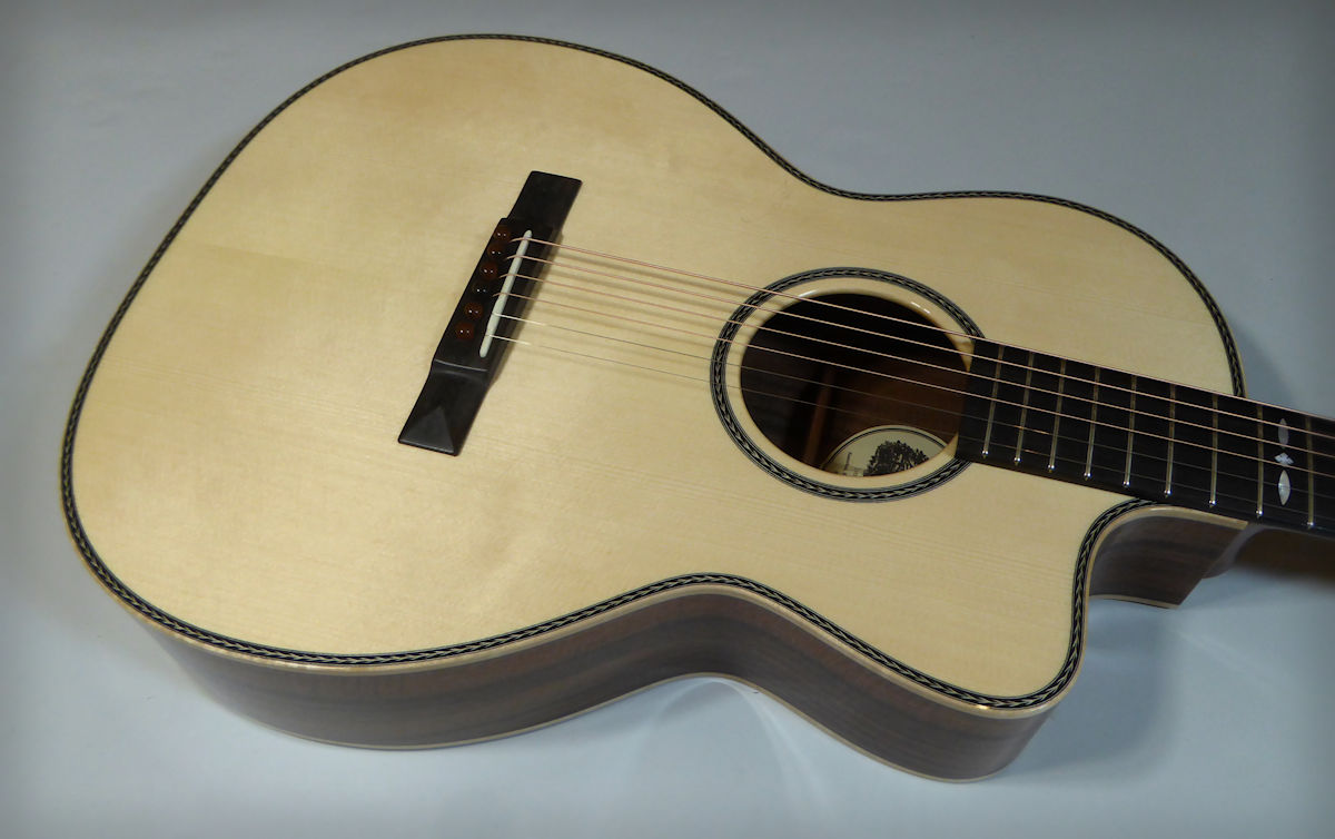 Lyn European Spruce Top